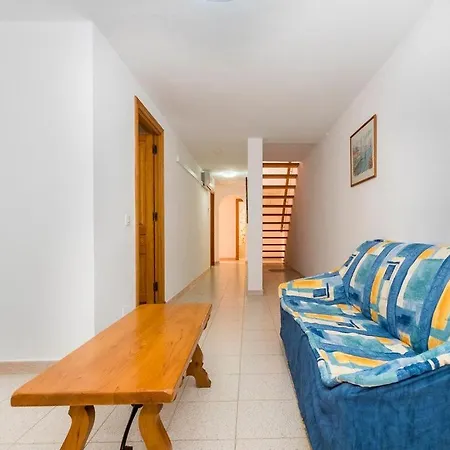 Casa Llevant - Four Bedroom With Sea Views And Barbeque فيلة