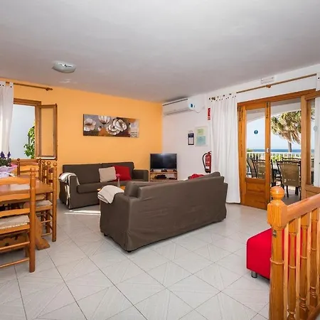 Casa Llevant - Four Bedroom With Sea Views And Barbeque