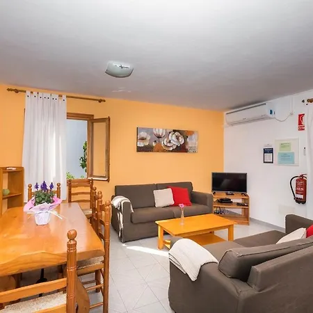 Casa Llevant - Four Bedroom With Sea Views And Barbeque *